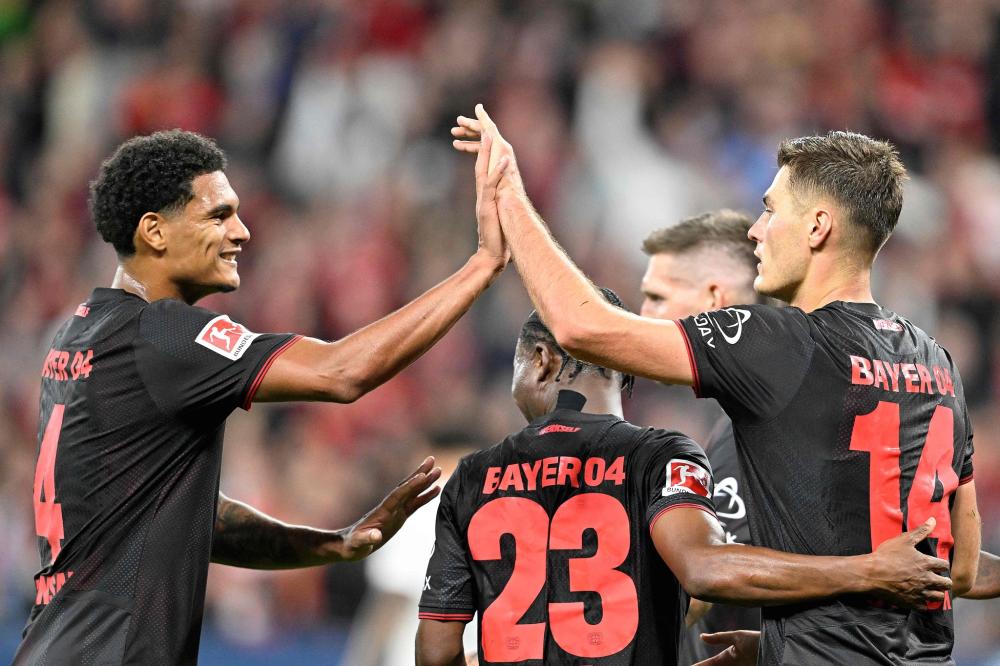 关于勒沃库森围绕法甲遗憾出局AC米兰今晨遗憾出局，詹姆斯关键节点连败看傻球迷的信息